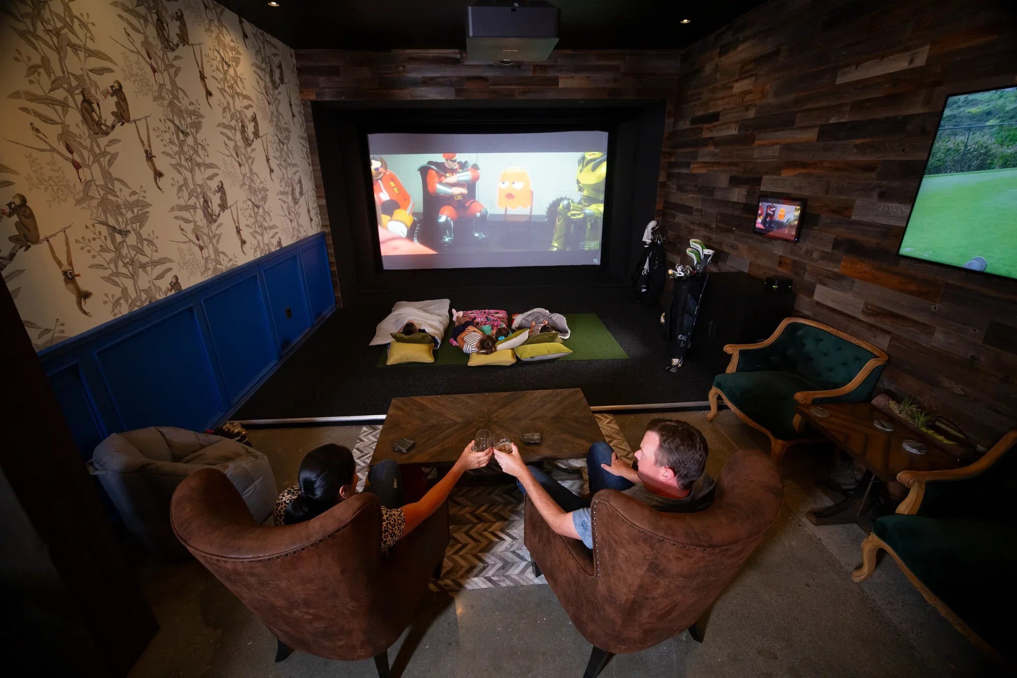 How a Full Swing Simulator Can Transform Your Home & Elevate Family Time